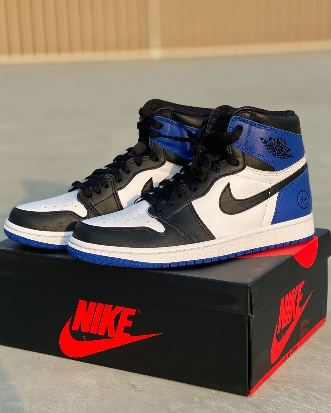 天价aj1大闪电惨遭蹂躏藤原浩这才是球鞋的正确穿法