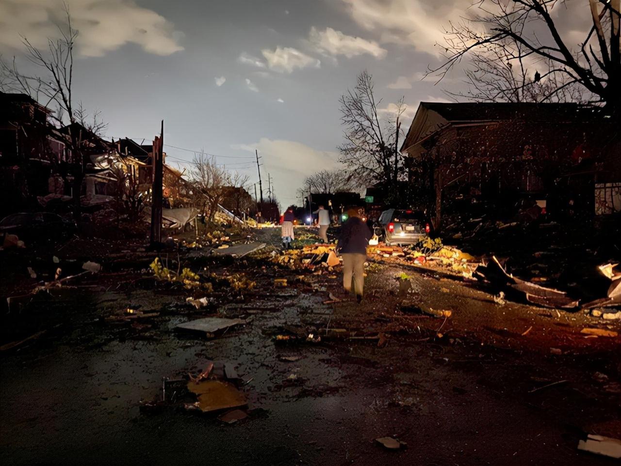 小尺度天气的大灾难：超强龙卷风暴击美国，塔楼被斩首死亡上百人- 知乎