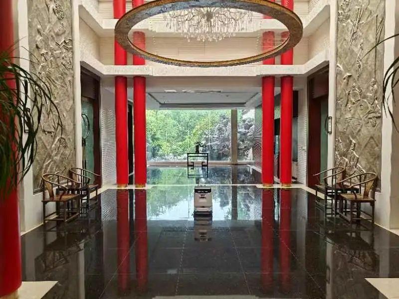 deebot pro上岗扬州迎宾馆,微康益生菌,助力酒店,写字楼场景清洁质效