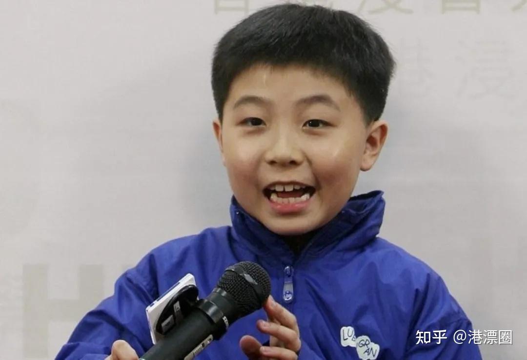 这位9岁上大学的神童名叫沈诗钧,是香港迄今为止最年轻的大学生