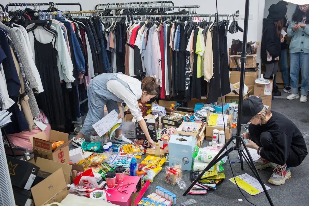 坐在薇娅的直播间里我断片儿了