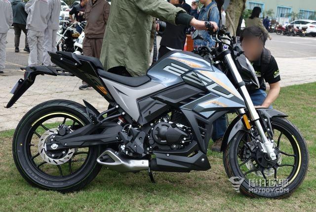 14800元市售标配前后abs的250排量街车中最便宜的宗申250r