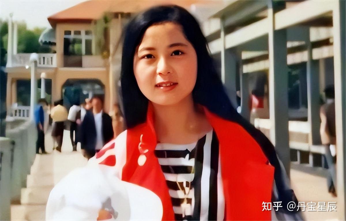 女少将陈薇结婚时家人嫌丈夫学历低丈夫让她31年没做过家务
