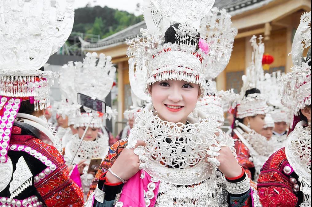 姊妹节是哪里的 v2-adf6529220714e6cb7f93f0c1fd2f6ba_r.jpg