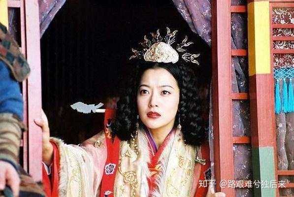 他一句保重可惜蒙毅不能带她走,山河泪目骊山下,玉漱为他独舞"我不要