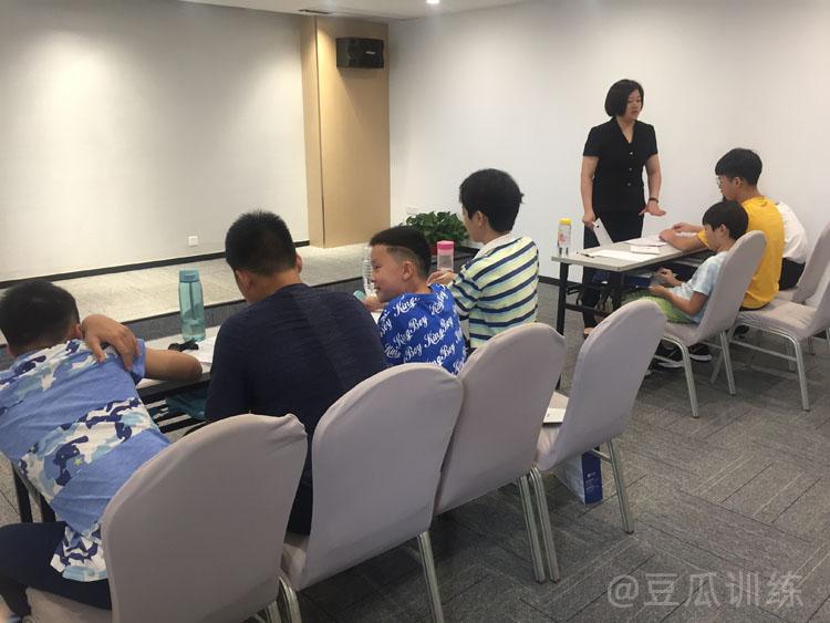 v2-ae261568e1b129bea6ccc88c6c4afea2_1440w.jpg?source=172ae18b