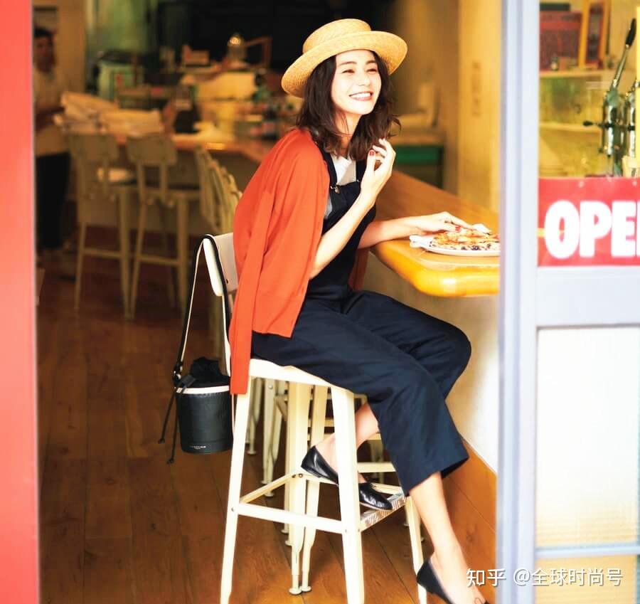 夏日与背带裤才是CP，五种背带穿法“新鲜出炉”，好看还减龄 - 知乎