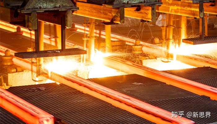 铝合金锭等通过轧制工艺制造而成的金属材料,属于铝压延行业的子行业