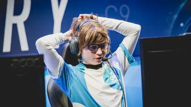 昔日 电竞之光 竟然下海了，Sneaky到底遇到了什么？ 知乎