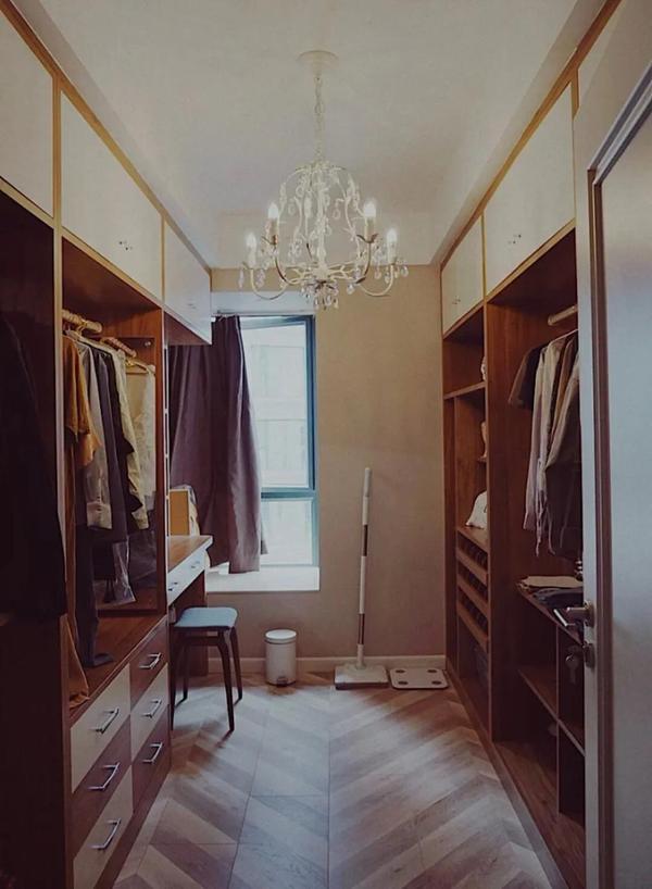 一个人过得好不好,打开衣柜就知道了!