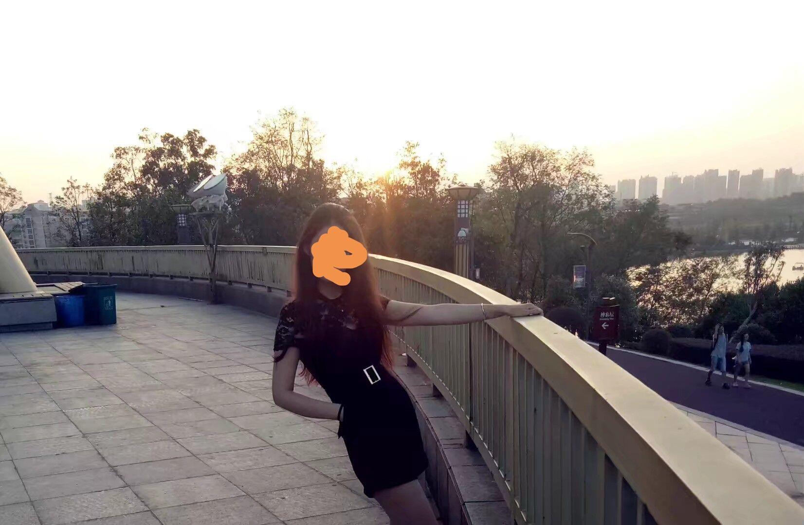 身材上瘦下胖的女性怎么搭配穿衣?
