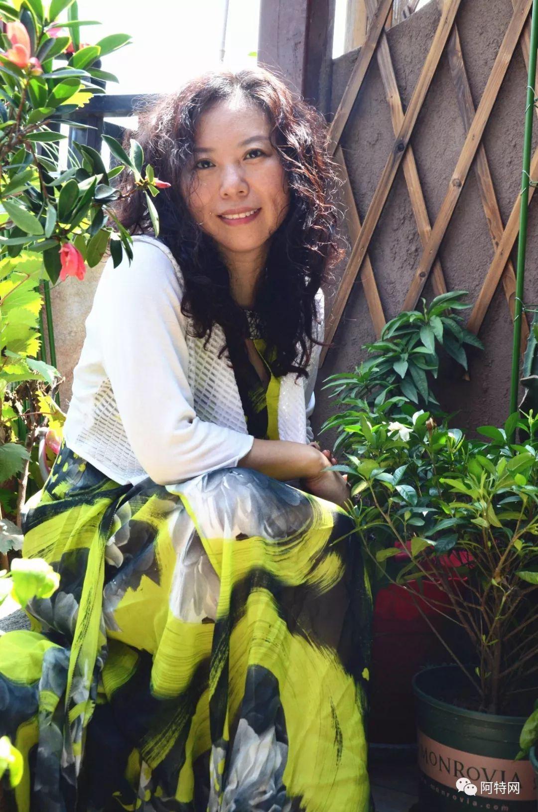 朱红霞中国女性艺术代表性艺术家