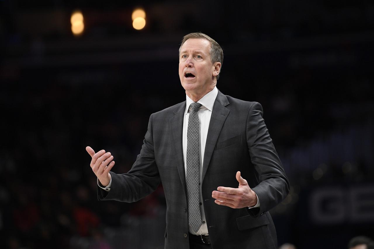 直播吧7月31日讯 今日,开拓者主帅斯托茨接受了记者的采访.