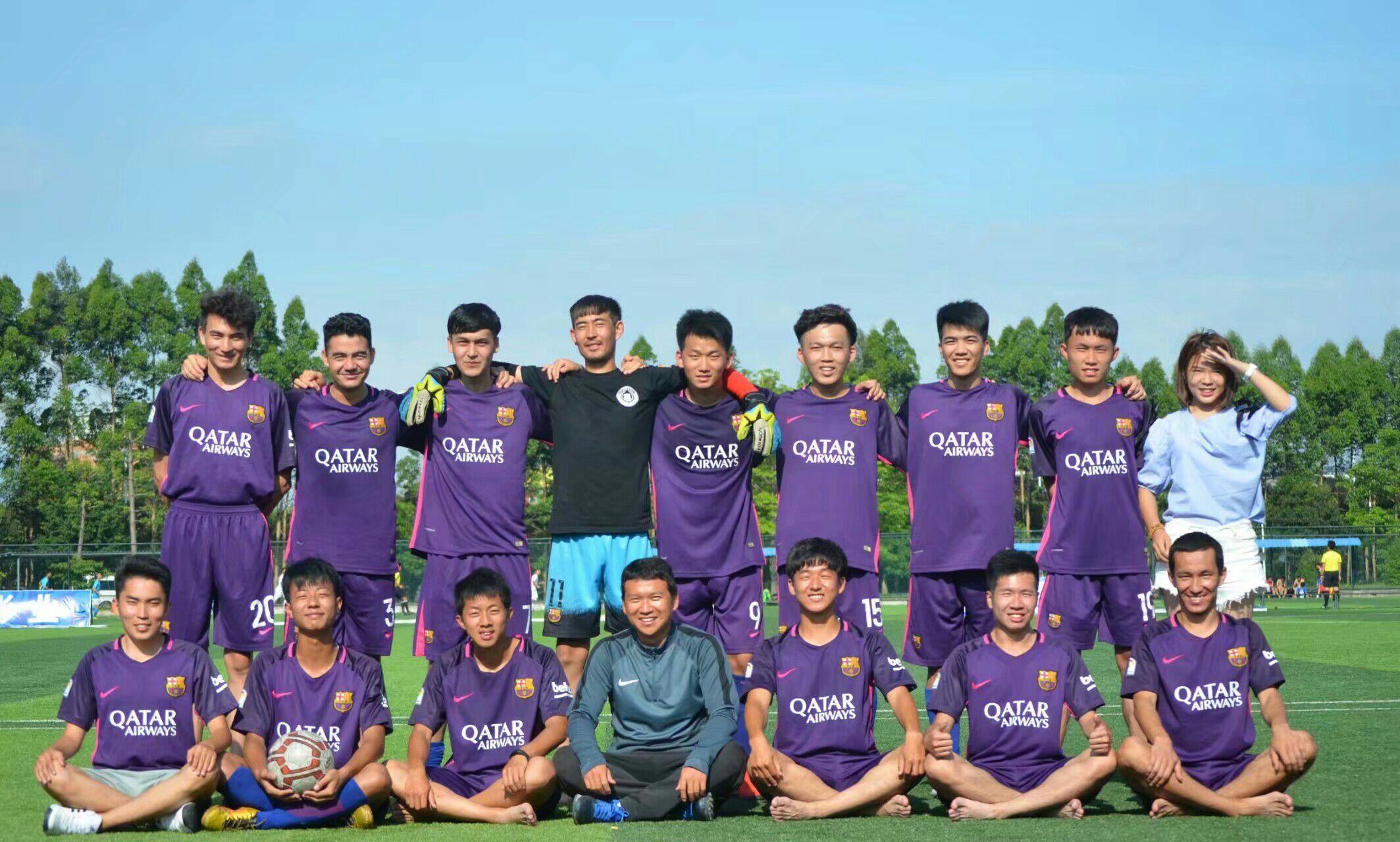 如何当好大学校足球队的经理?