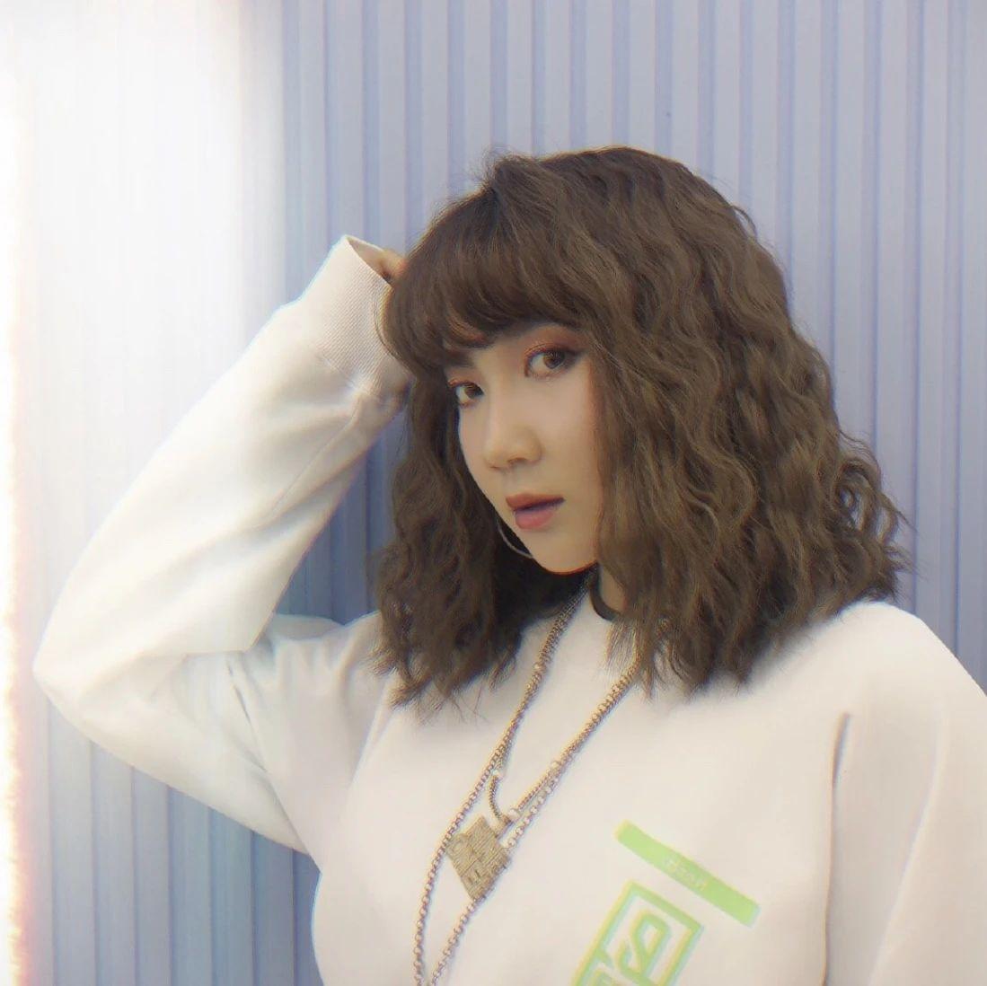 大家有没有乃万的壁纸分享一下跪求