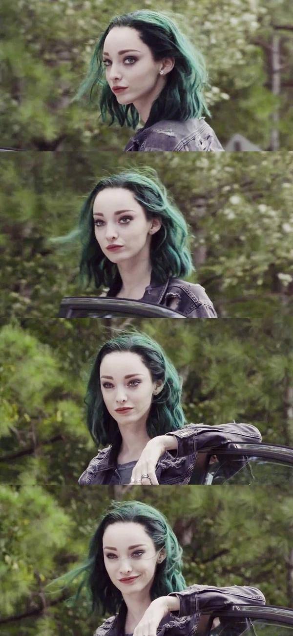 艾玛·杜蒙特 ( emma dumont )