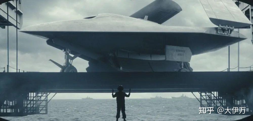 数据曝光！076将是世界上甲板面积最大的两攻舰？中国海军未来攻击舰之路要怎么走？ - 知乎