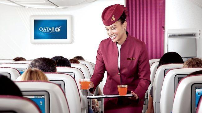 卡塔尔航空空姐2021图片