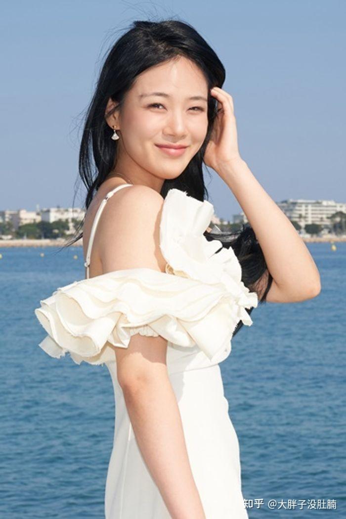 恶中之恶bibi首谈萤幕初吻经历