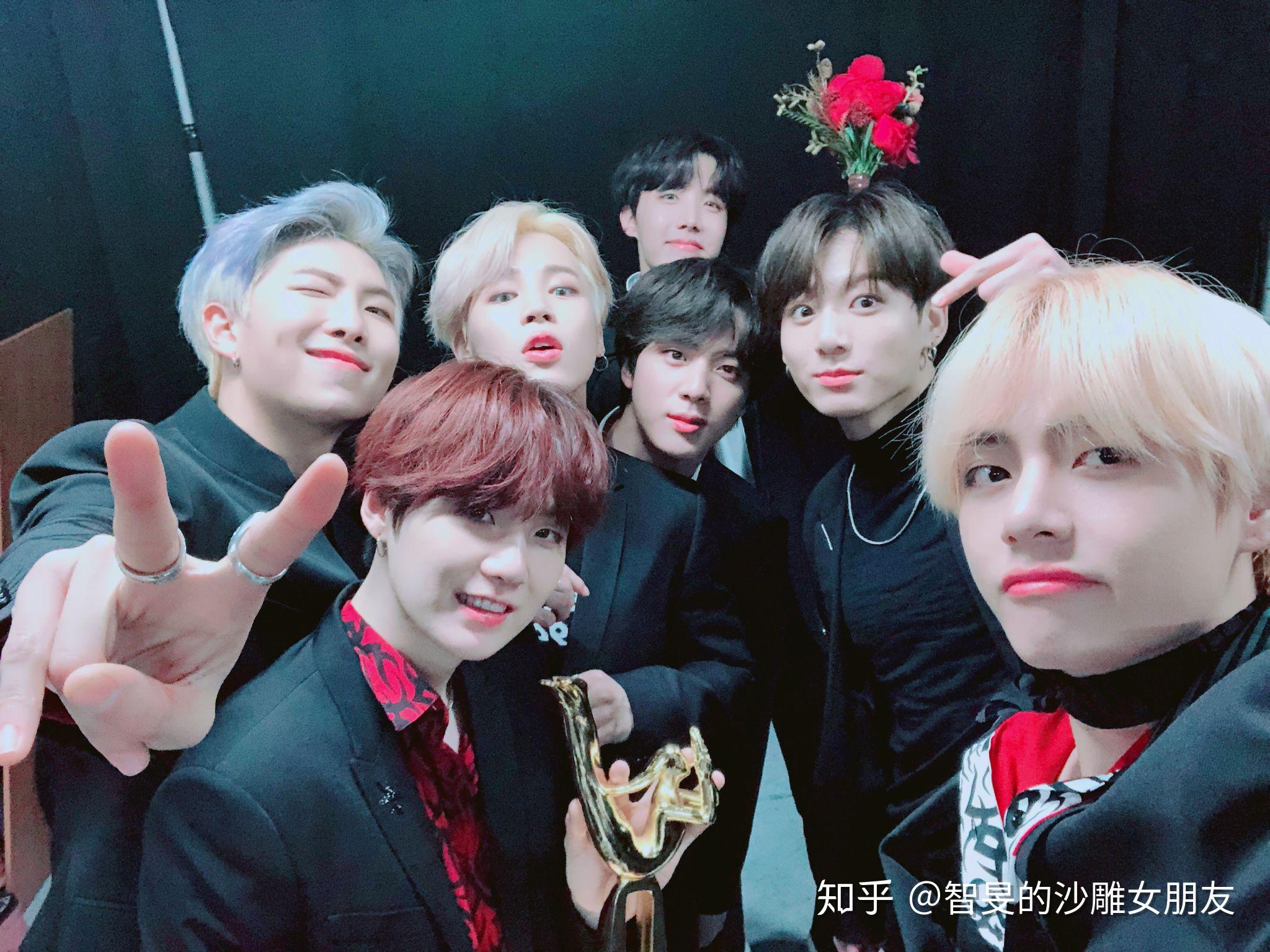 有没有bts的大合照