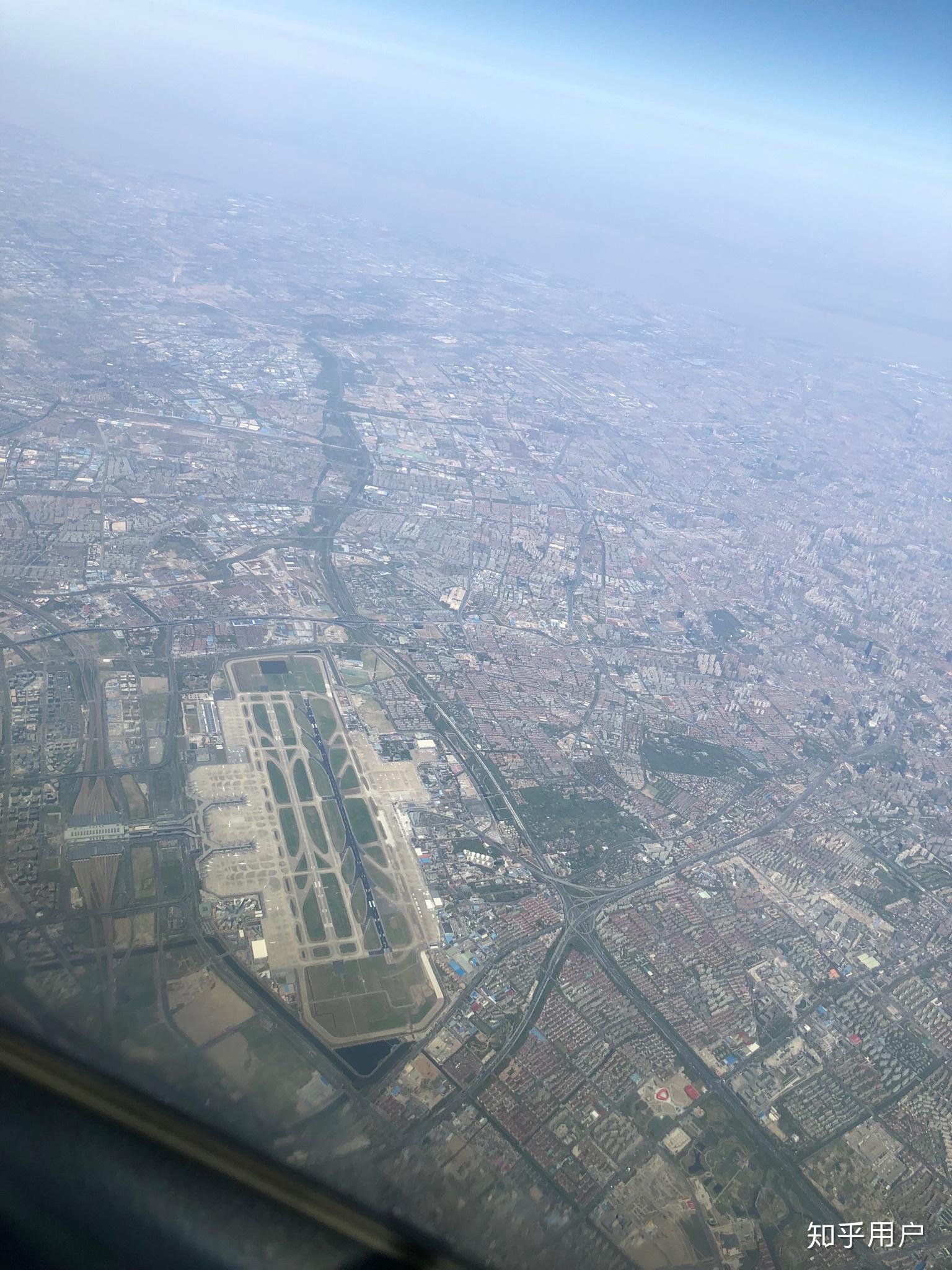 飞行员经常开飞机,在驾驶室视野中看到过哪些地面上看不到的情景?
