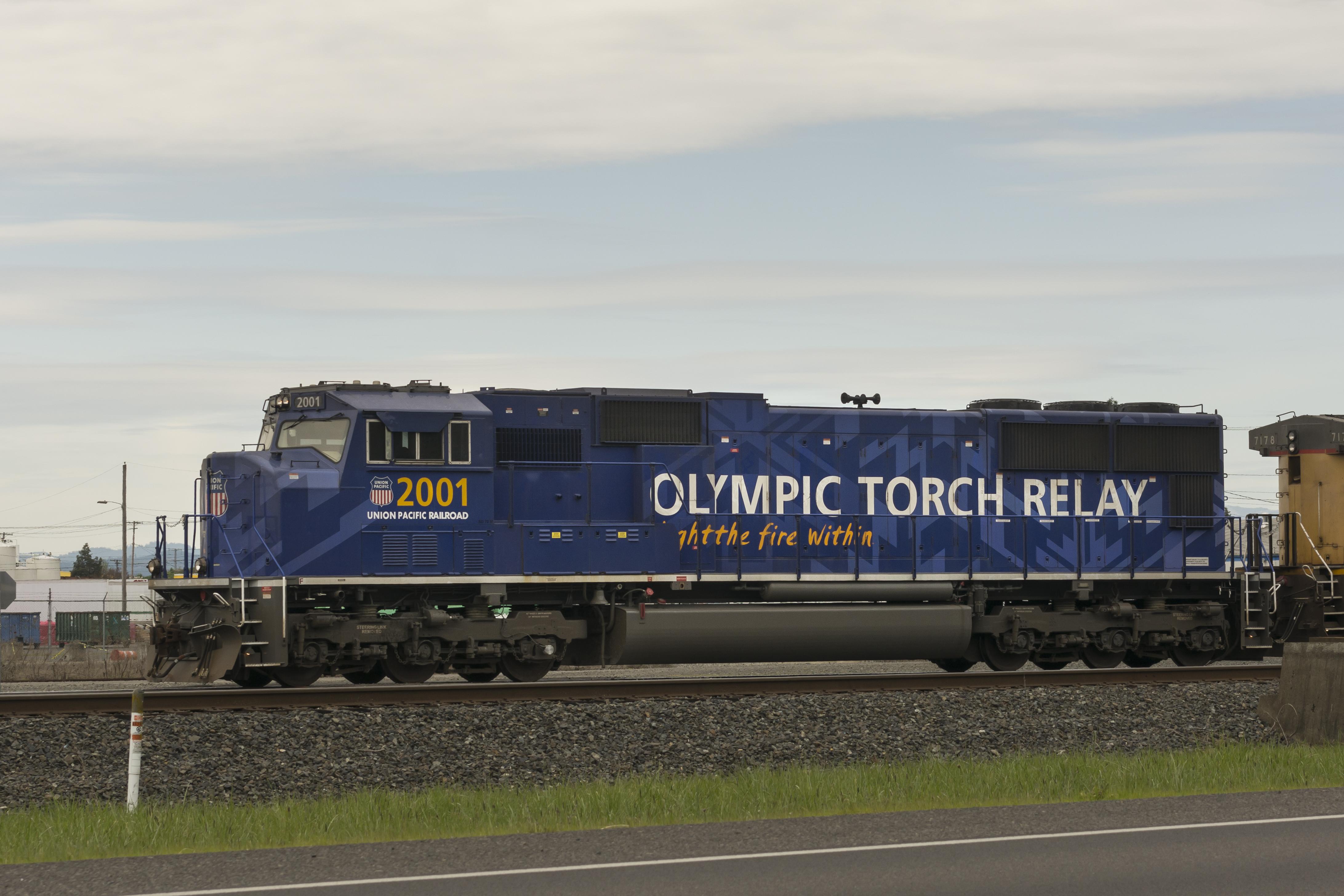 sd70m使用d90tr型直流牵引电动机,搭载二冲程16-710-g3b型柴油机,可