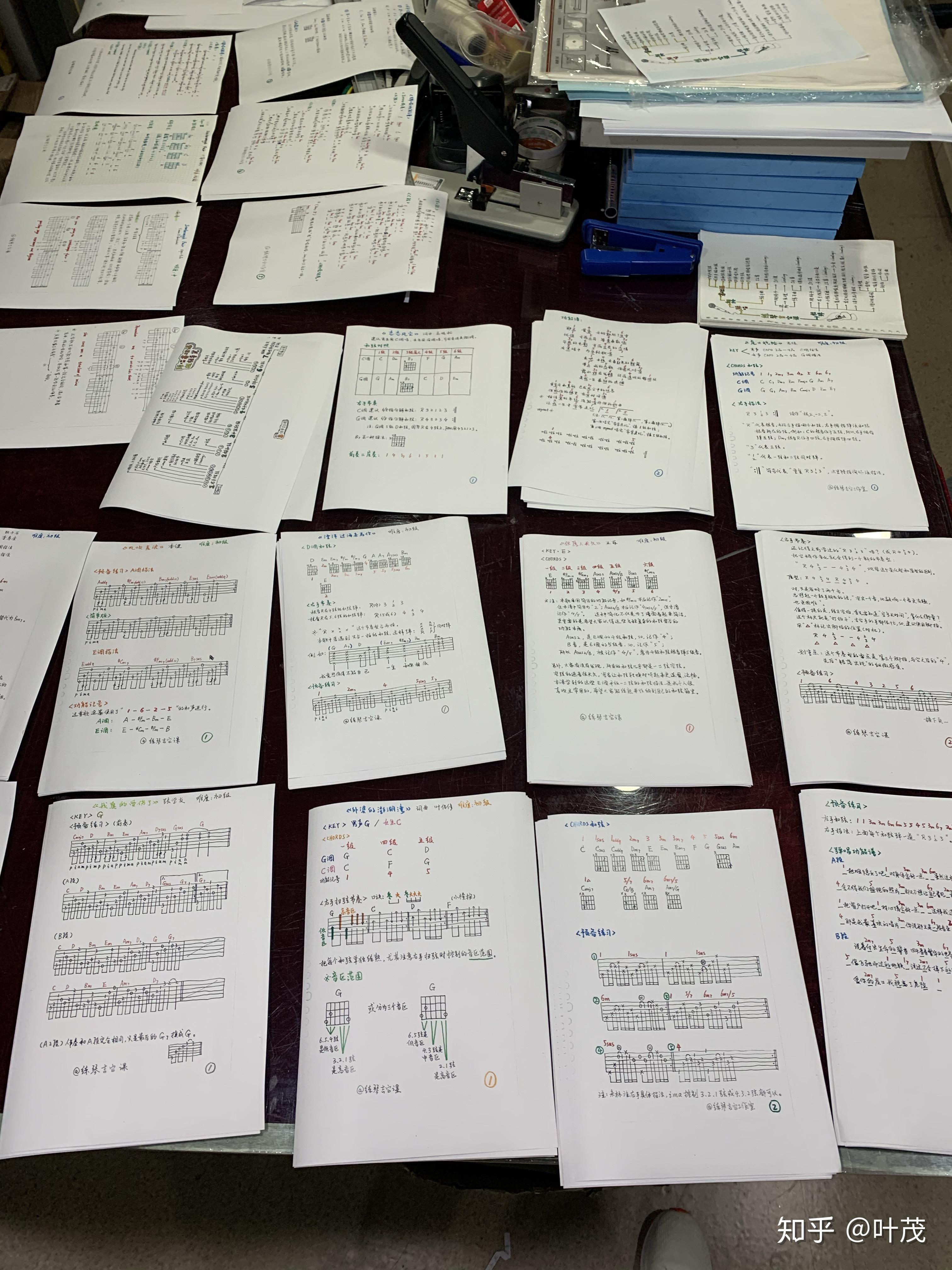 纸质版电子版你更喜欢哪个?