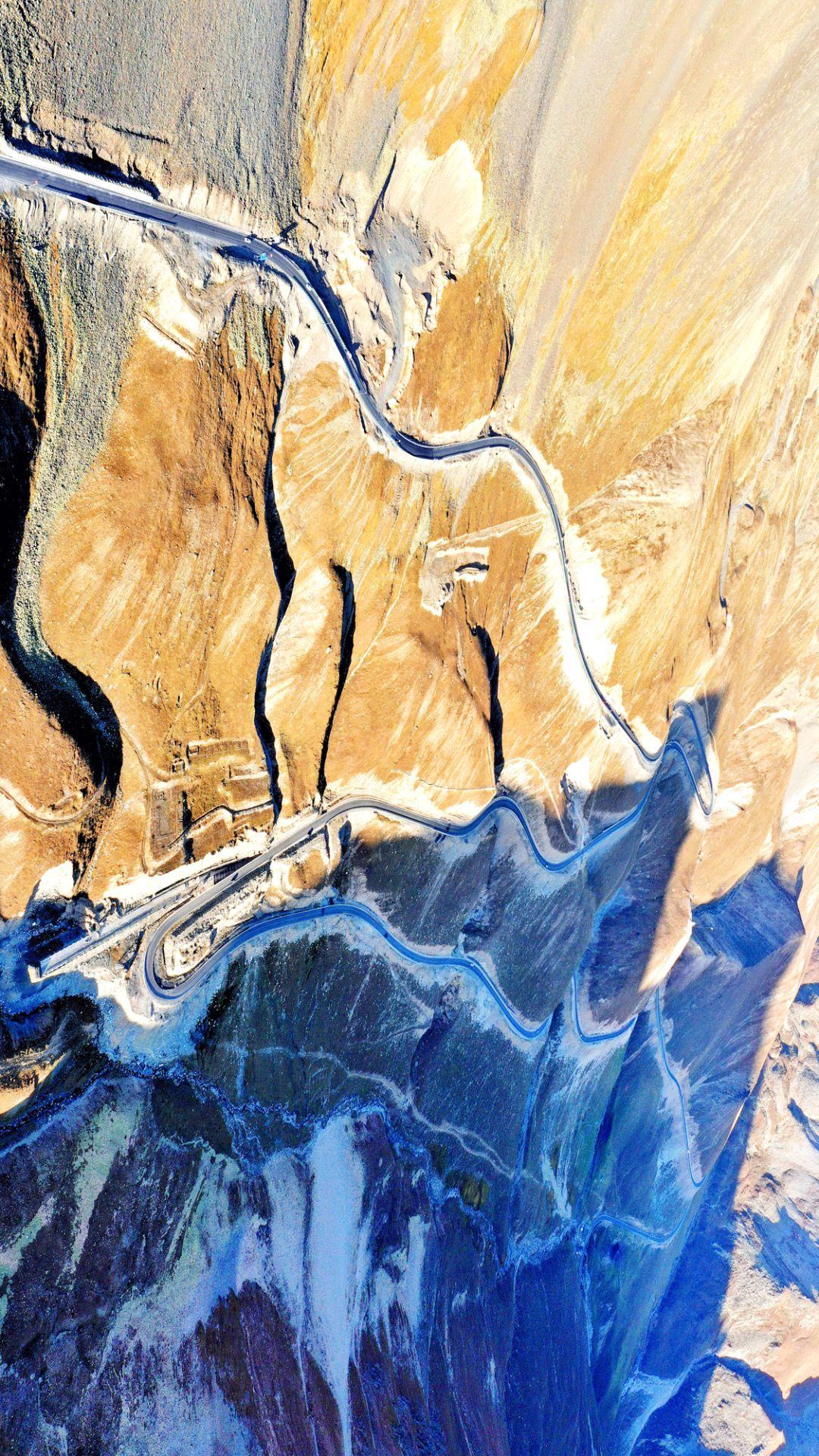 罕见奇观9月的独库公路美如仙境