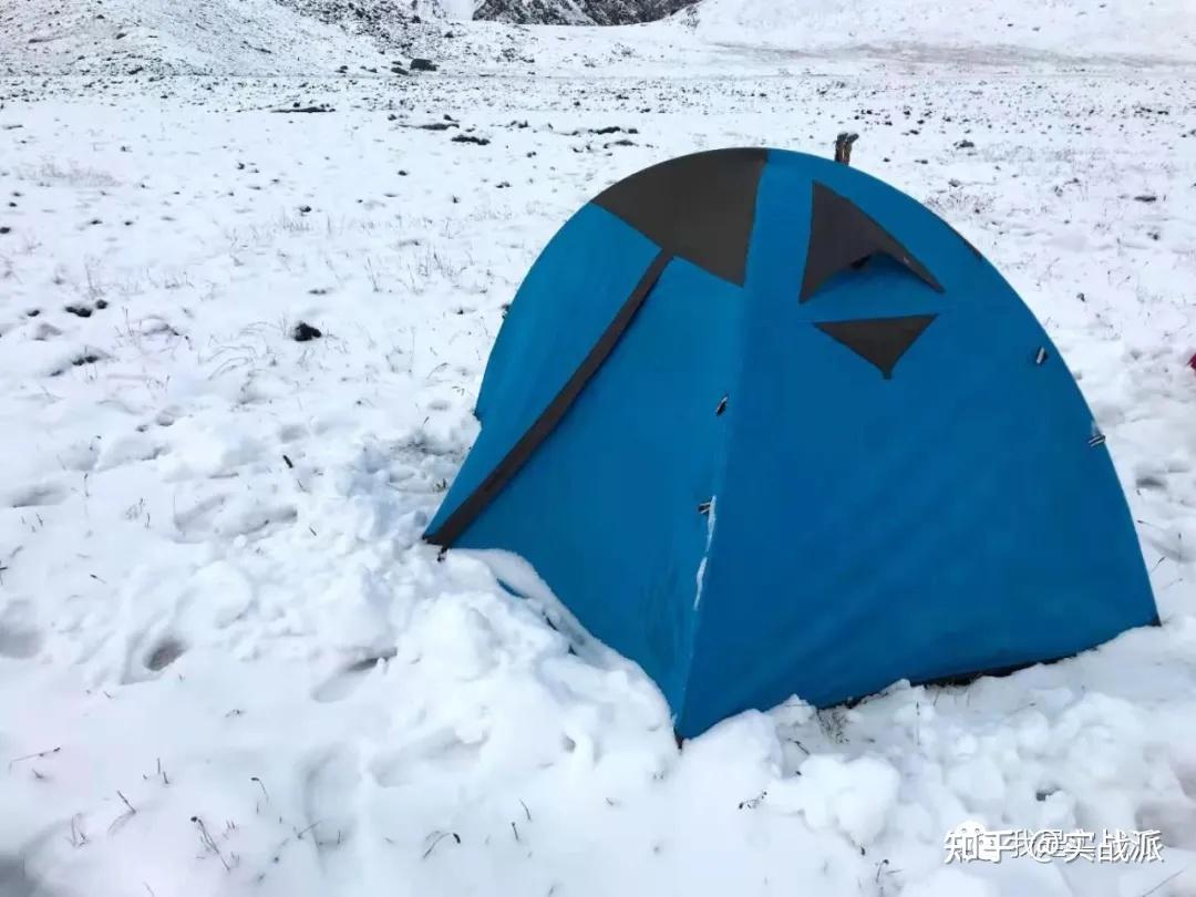 山野中移动的家牧高笛冷山2