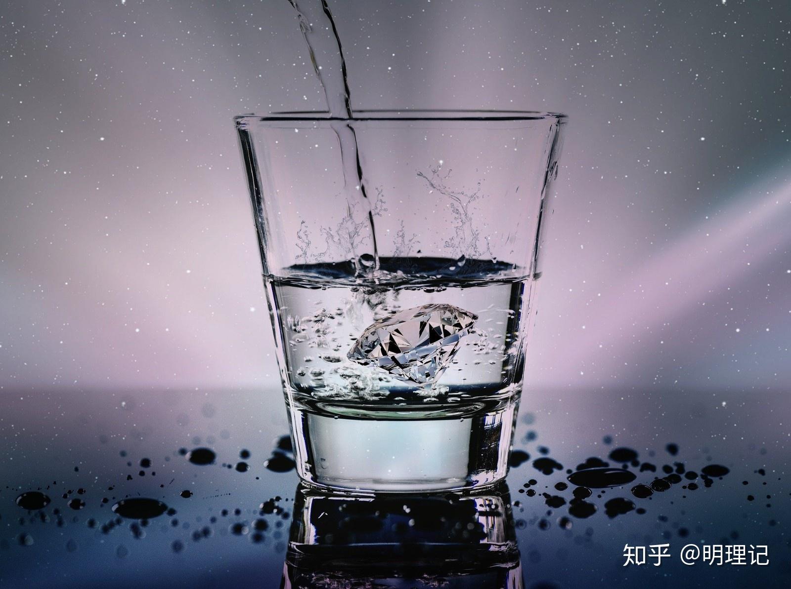 夫妻之间的包容,来自一碗清水的启示