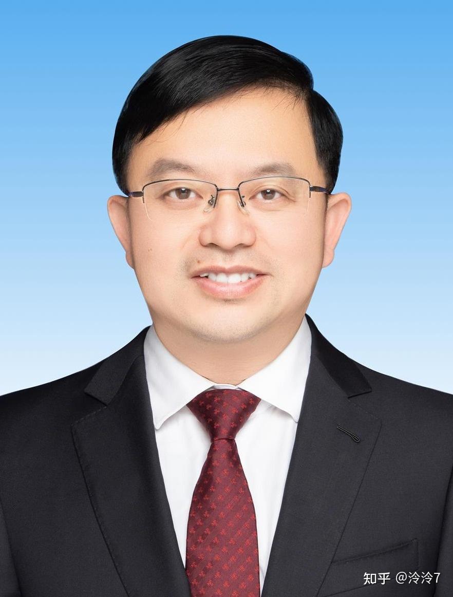 现任湖南省常德市委常委,常务副市长.负责市政府常务工作.