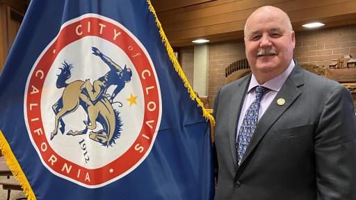 美国加利福尼亚州克洛维斯市启用新市旗