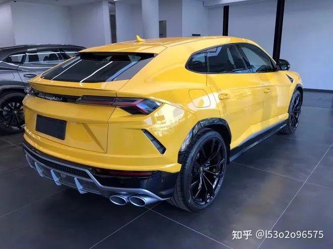 兰博基尼tamburo驾驶动态选择器位于中控台,可对全车的动态系统进行