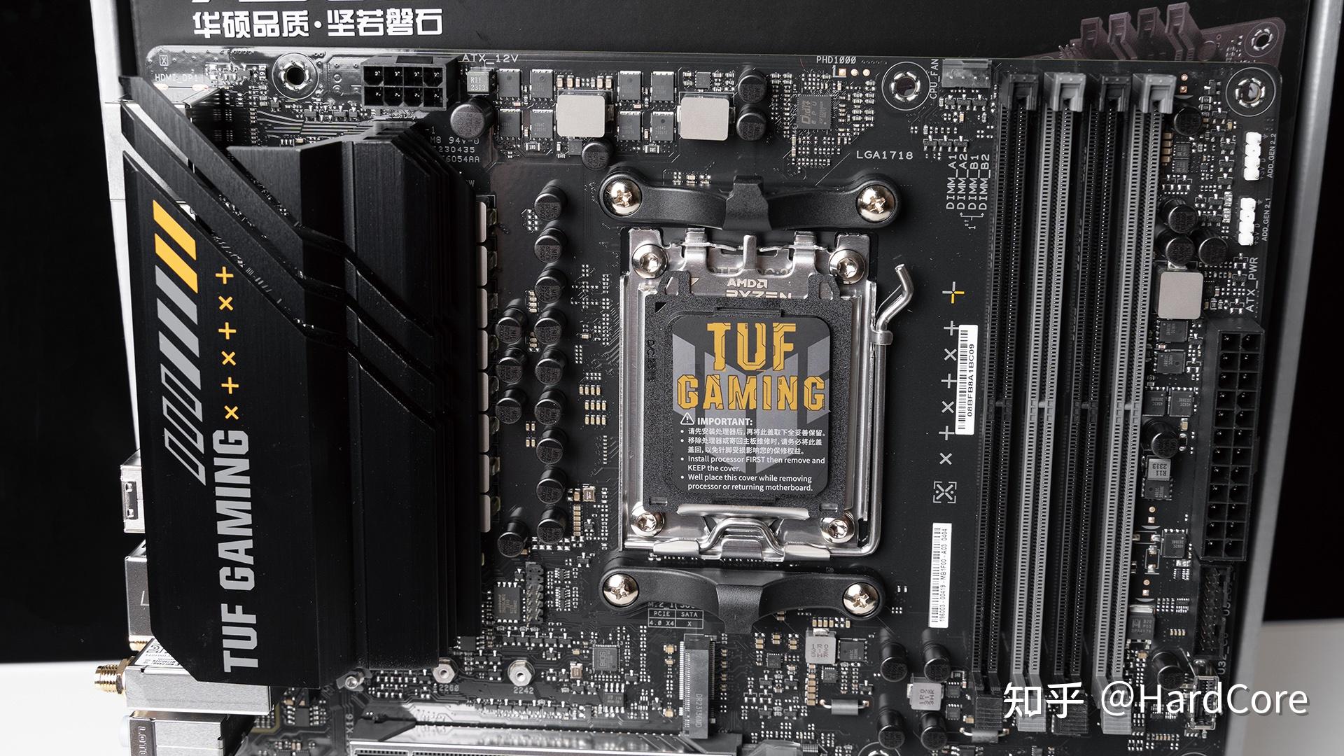 平台来自华硕tuf gaming a620m-plus wifi主板,标准m-atx板型,外观