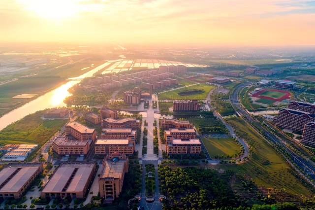 上海临港大学城图片
