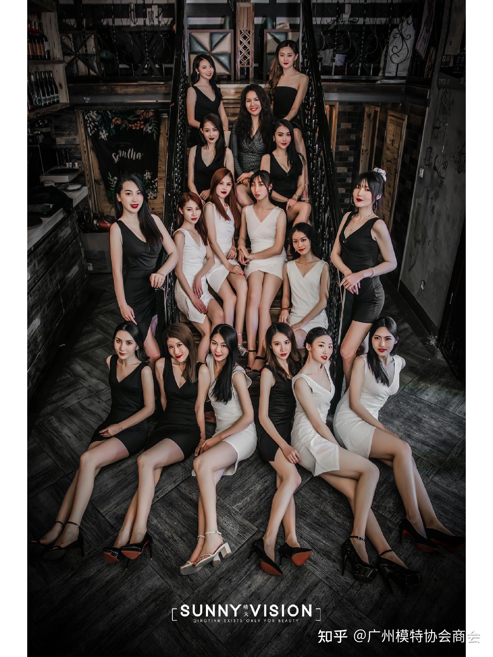 商务模特晚宴后的模样,都是美女大长腿,你见过吗?