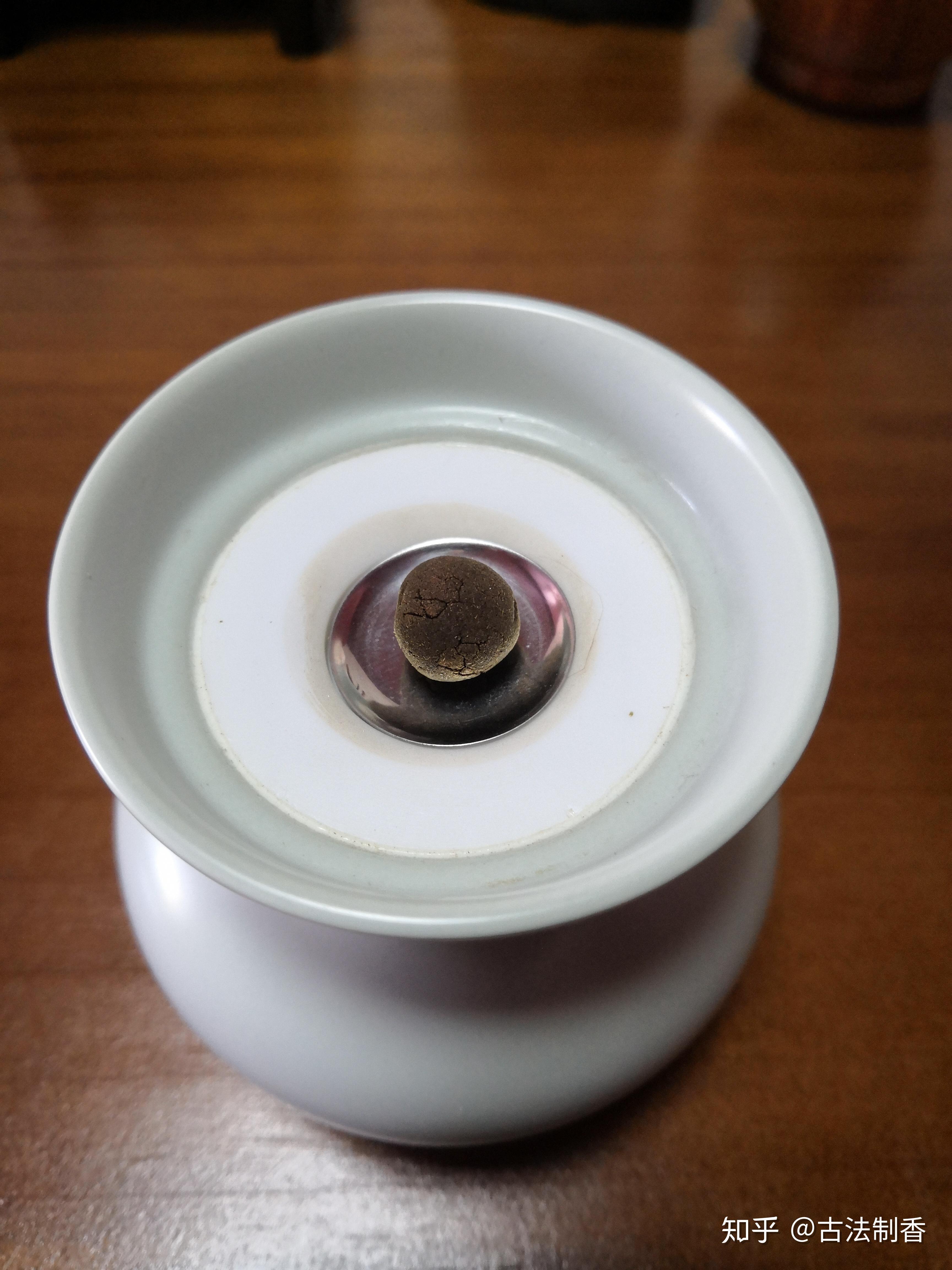 伍佰艺沉香:全面介绍鹅梨帐中香的历史和制作方法