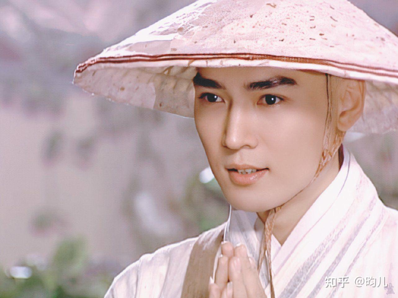 你觉得尊龙,严屹宽,焦恩俊谁更好看? - 知乎