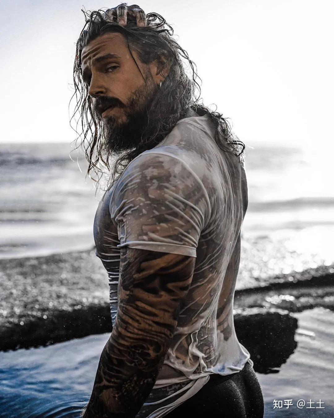 狂野纹身版肌肉金轮从300斤自卑肥宅逆袭成健硕男神