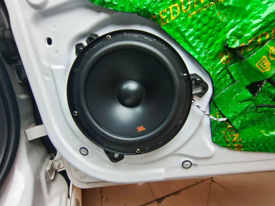 长春西玛汽车音响改装奇瑞艾瑞泽5升级41系统