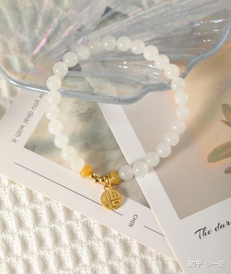 1,白玉手链