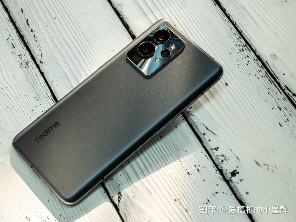 骁龙8885000mah索尼imx766首发价仅2599元优质旗舰定价亲民