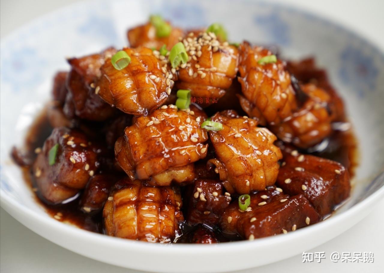 鲜鲍鱼肉质细腻弹牙,味道鲜美,但比干鲍鱼稍微差一点.