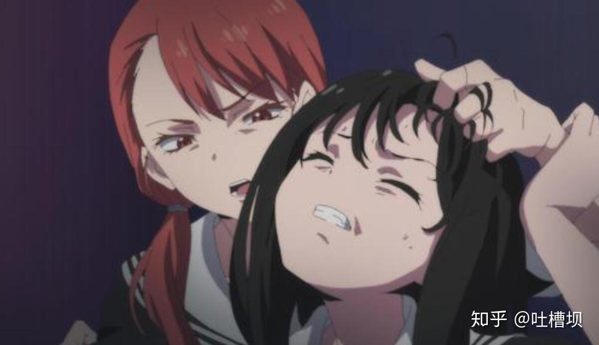 使用魔法的缺点就是需要用生命作为代价,她为了维持自己的红火,就使用