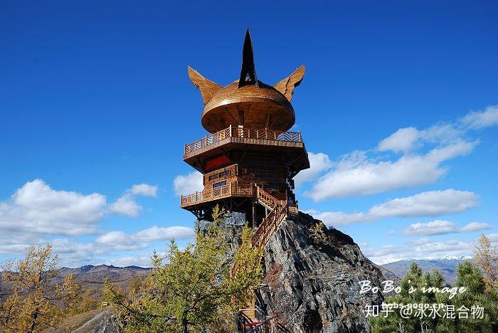 喀纳斯观鱼亭山在虚无缥缈间,喀纳斯神仙湾喀喇昆仑山脉倒影五彩城