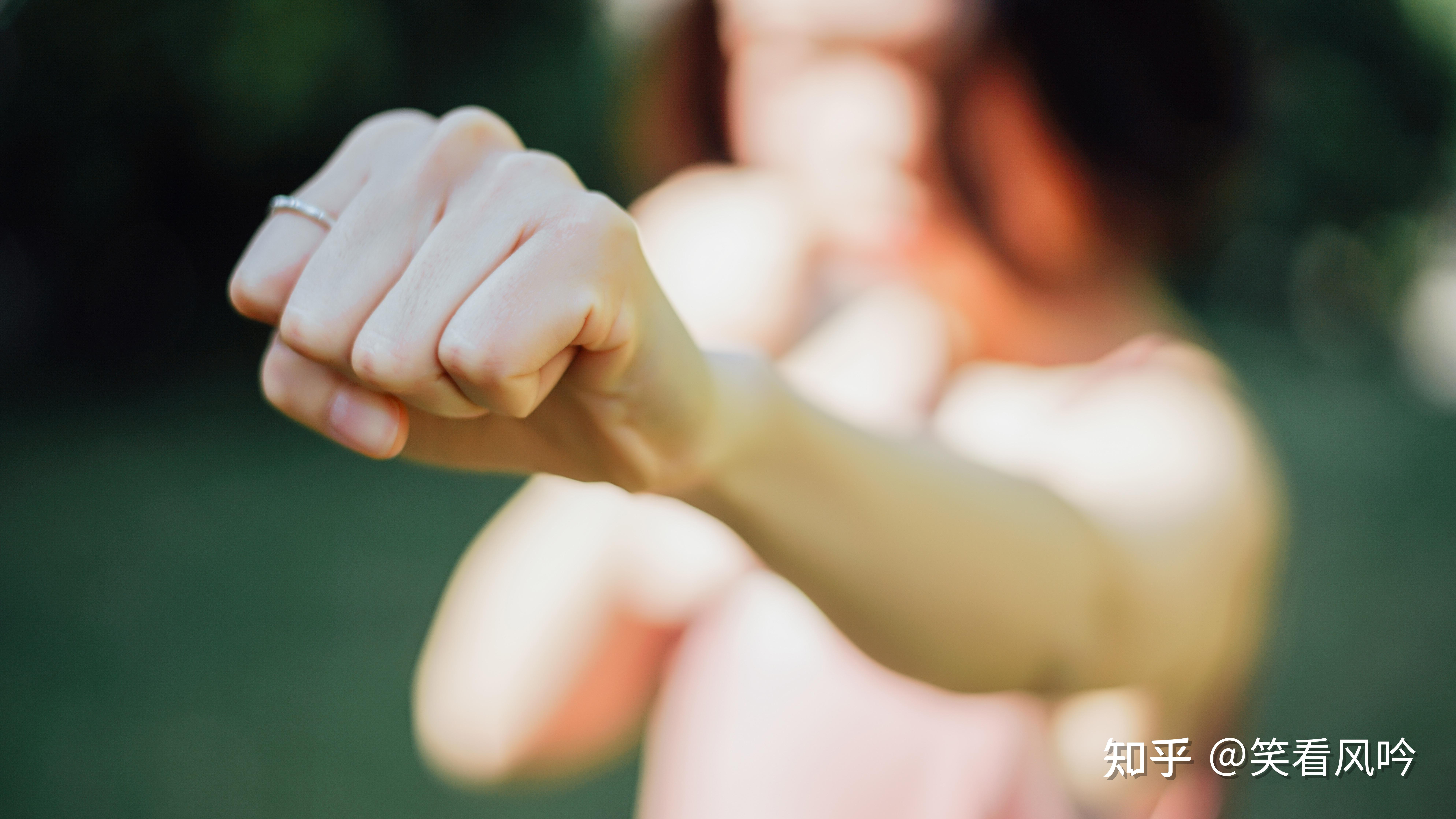 有能激勵自己健身的女生身材的壁紙嗎