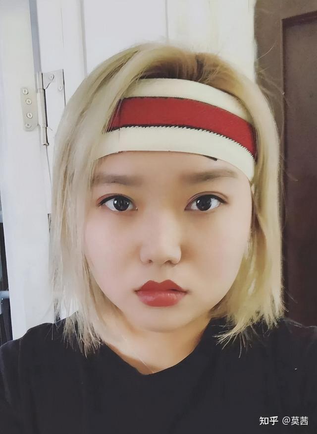 看了27岁"北大废物"李雪琴现状,我才明白为什么说她是天才! - 知乎