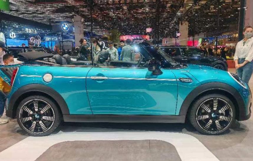 【上海车展直击】英伦范儿萌系精灵，MINI CABRIO亮相 - 知乎