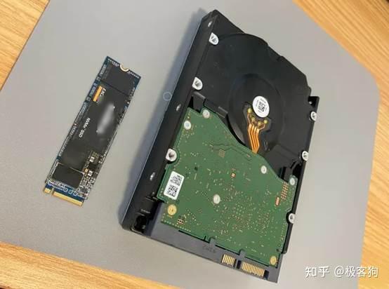 PC硬盘篇：SSD和HDD比较，哪个寿命更长？ - 知乎