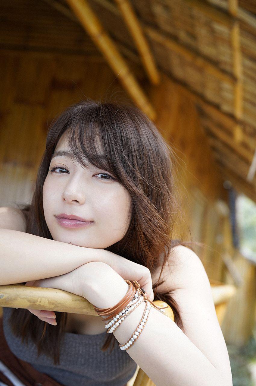 好了就介绍到这里吧,不知道大家喜欢宇垣美里这样的女生吗.